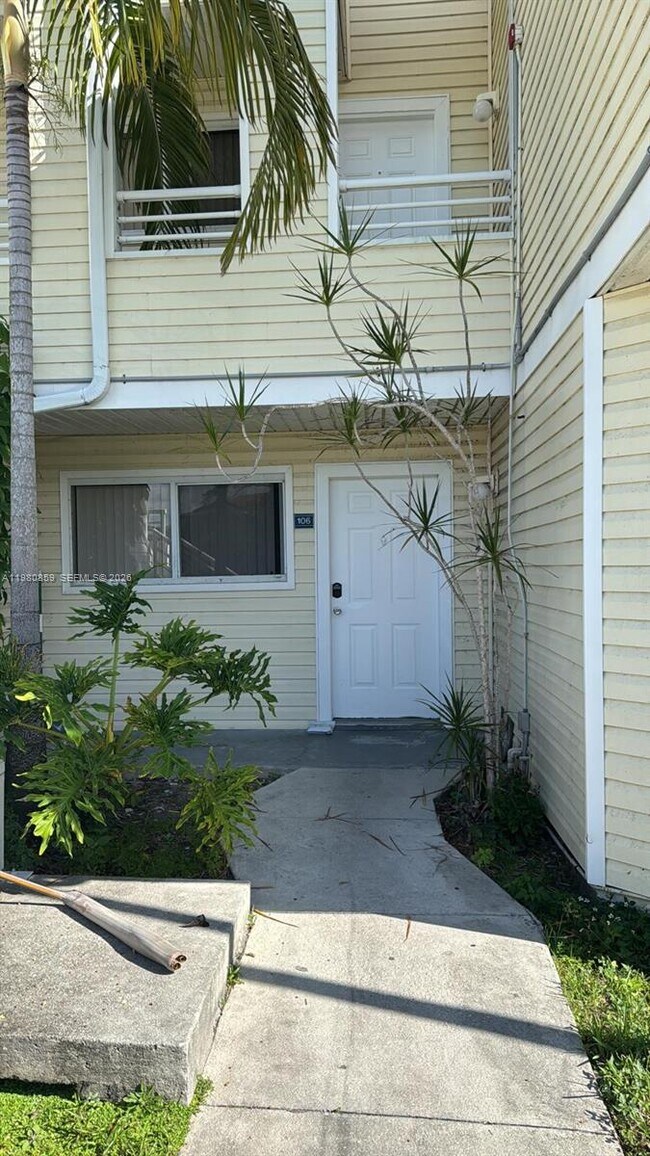 Building Photo - 3441 NW 44th St