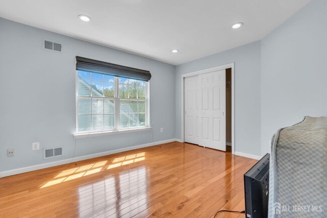 Building Photo - 1 Johnson St