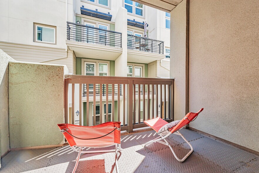 Building Photo - 1460 Lavender Loop