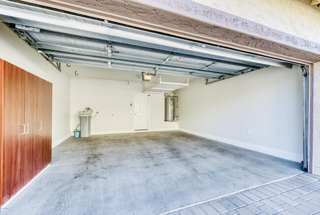 Building Photo - 21130 N 36th Pl