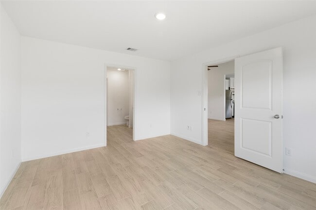 Building Photo - 8115 Vacek Meadows Loop