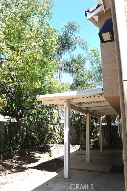 Building Photo - 17 Cagney