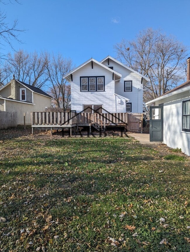 Building Photo - Renovated 3 Bedroom Single Family Home!