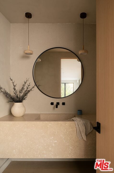 Building Photo - 2608 Zorada Dr