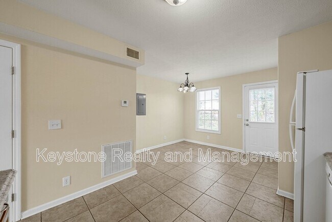 Building Photo - 2331 Raleigh Ct