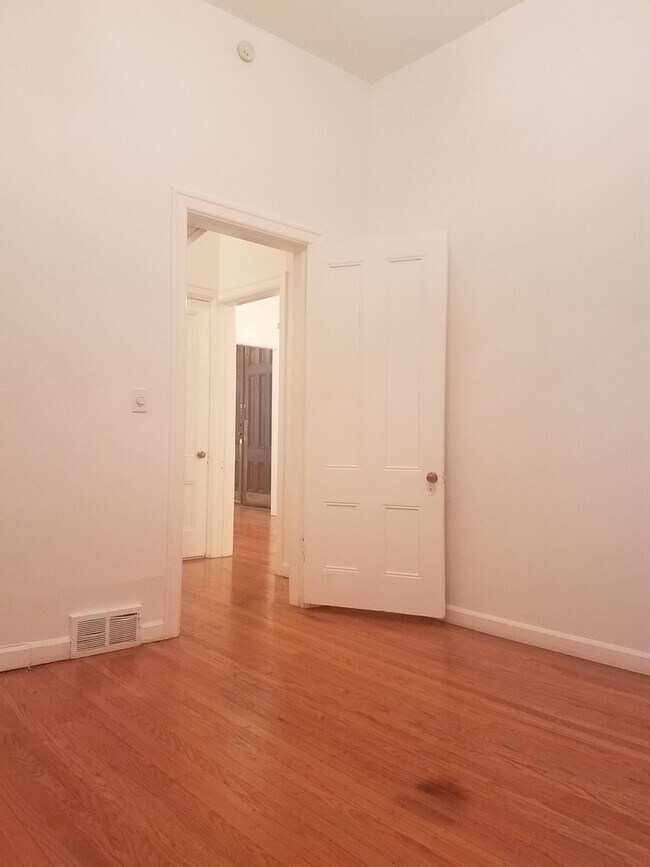 Building Photo - Office Suites in NW Nob Hill/Alphabet Dist...