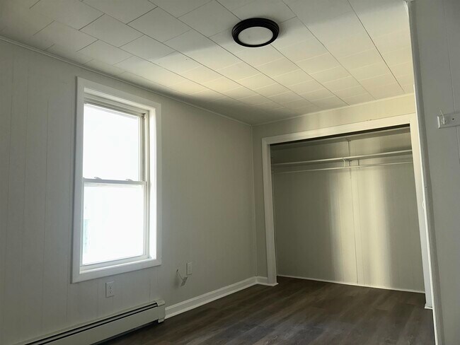 Building Photo - 60 Whitney St