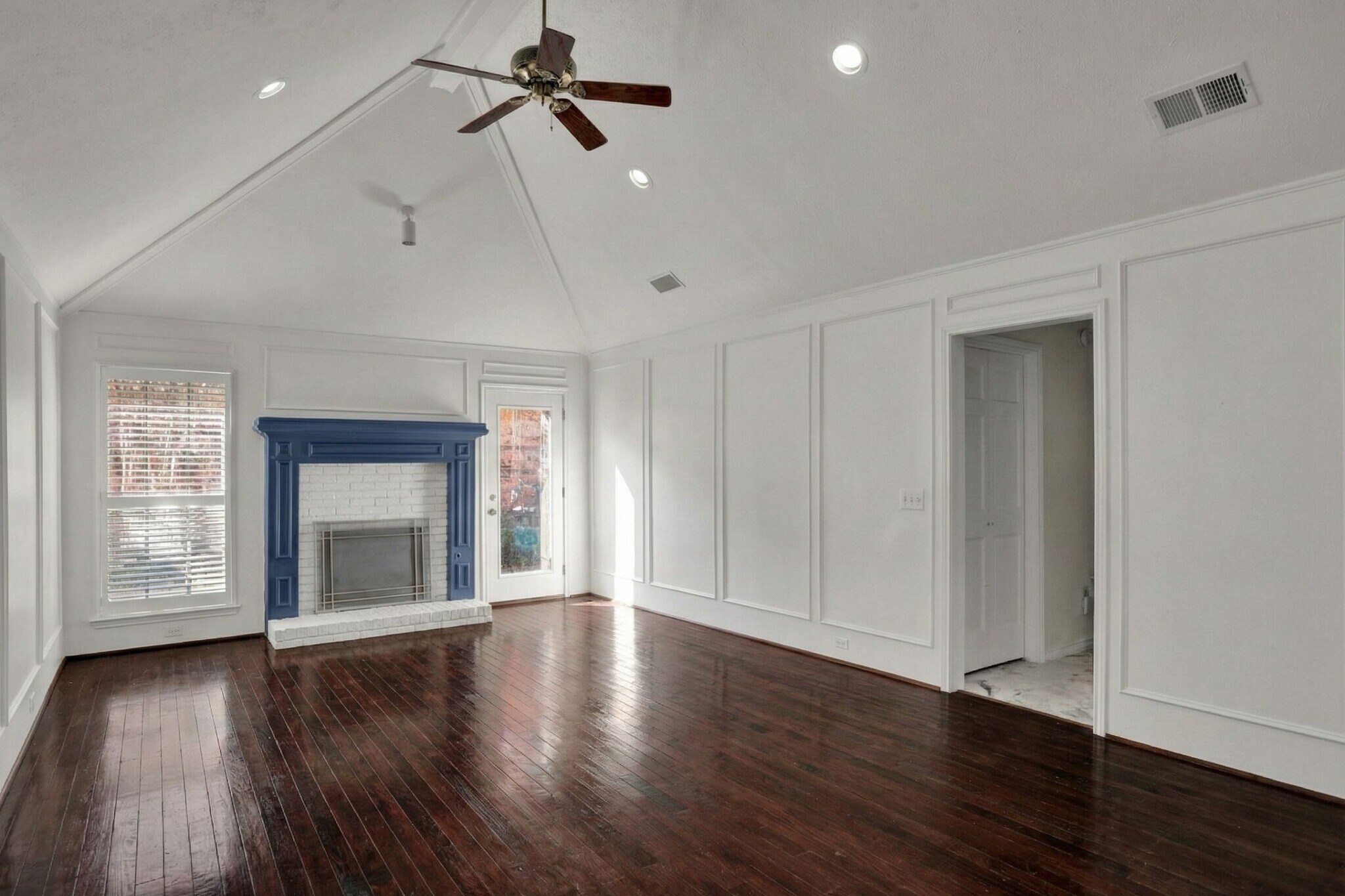 Building Photo - 6537 Patricia Ave