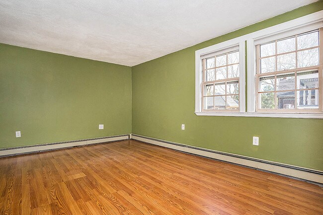 Building Photo - 36 E Foster St