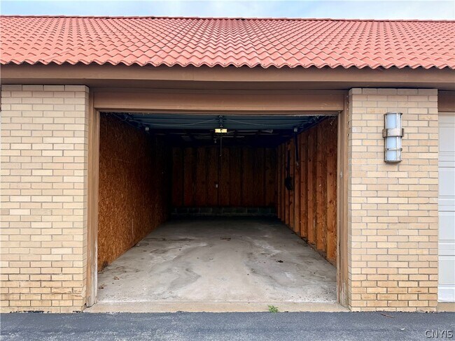 Building Photo - 10 Foery Dr