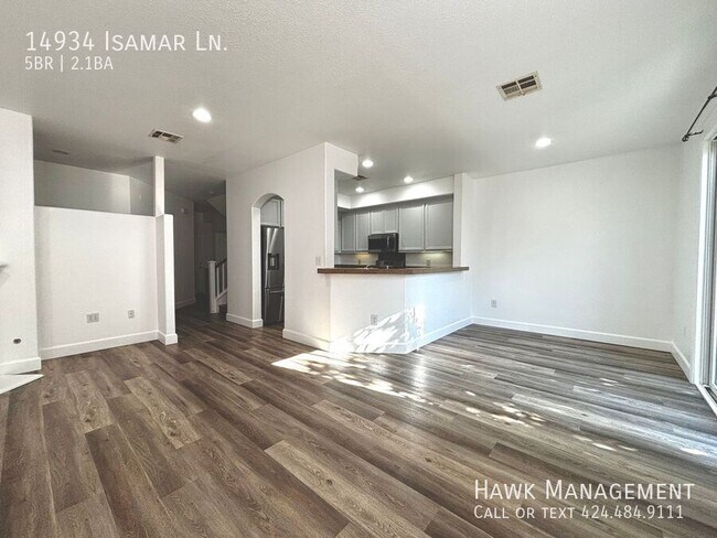 Building Photo - 14934 Isamar Ln