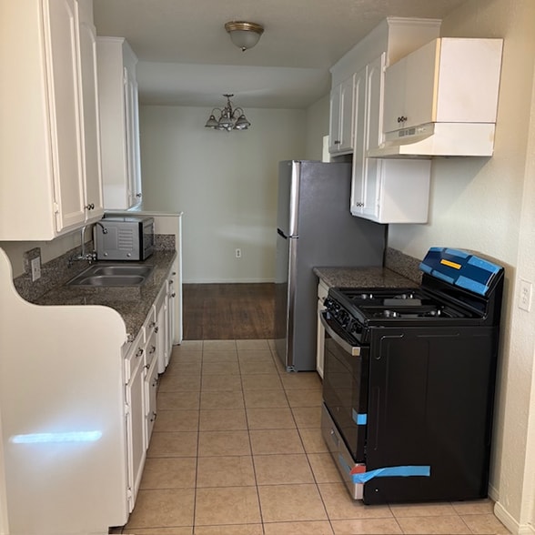 Building Photo - 2030 E Washington Blvd