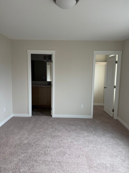 Building Photo - 3719 H St