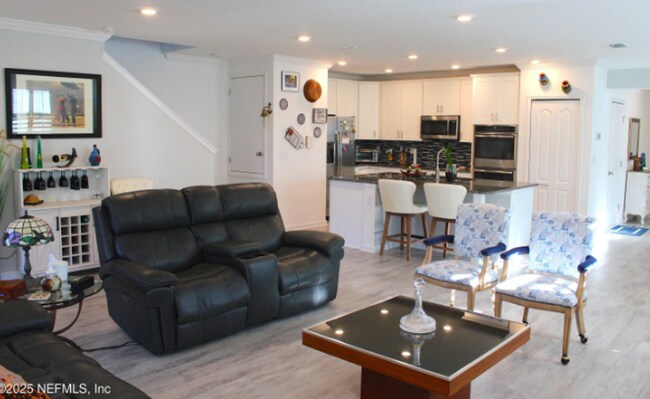 Building Photo - 312 Aventurine Ave