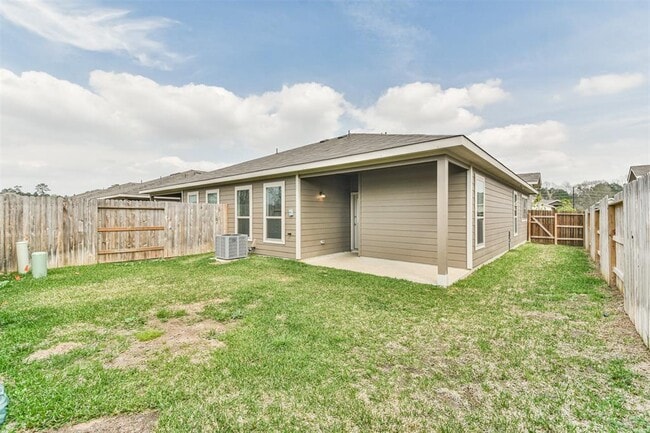 Building Photo - 25129 Pacific Wren Dr
