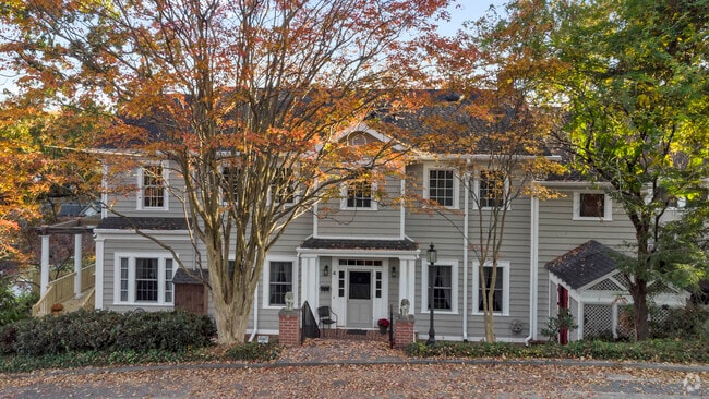 Building Photo - 4 Ansley Dr NE