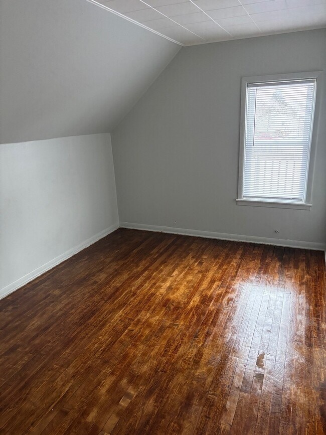 Building Photo - 3226 Union Ave