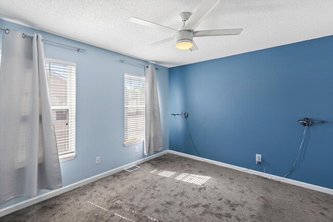 Building Photo - Charming 2-Bedroom home with Front and Rear Balconies