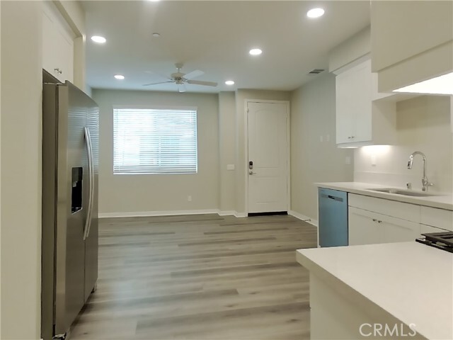 Building Photo - 24944 Siempre Ct