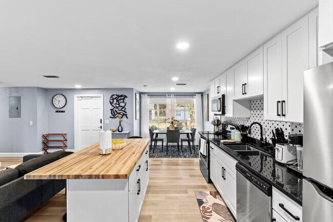 Building Photo - 6507 N 30th St