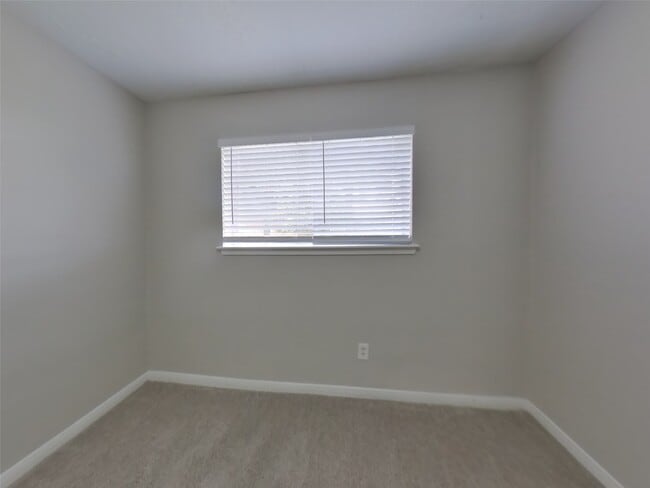 Building Photo - 16307 Bird Dog Ct