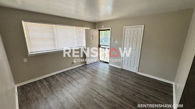 Building Photo - 1072 S Willett St