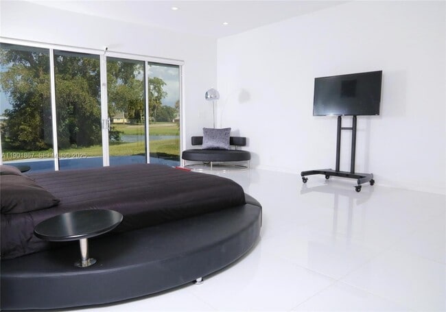 Building Photo - 6003 Umbrella Tree Ln