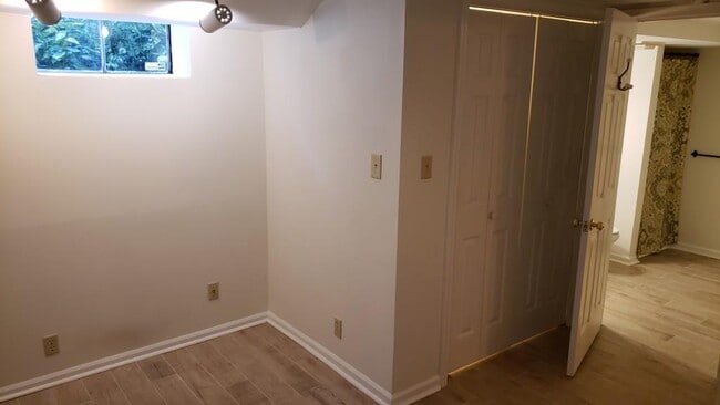 Building Photo - 3857 Land O Lakes Dr NE