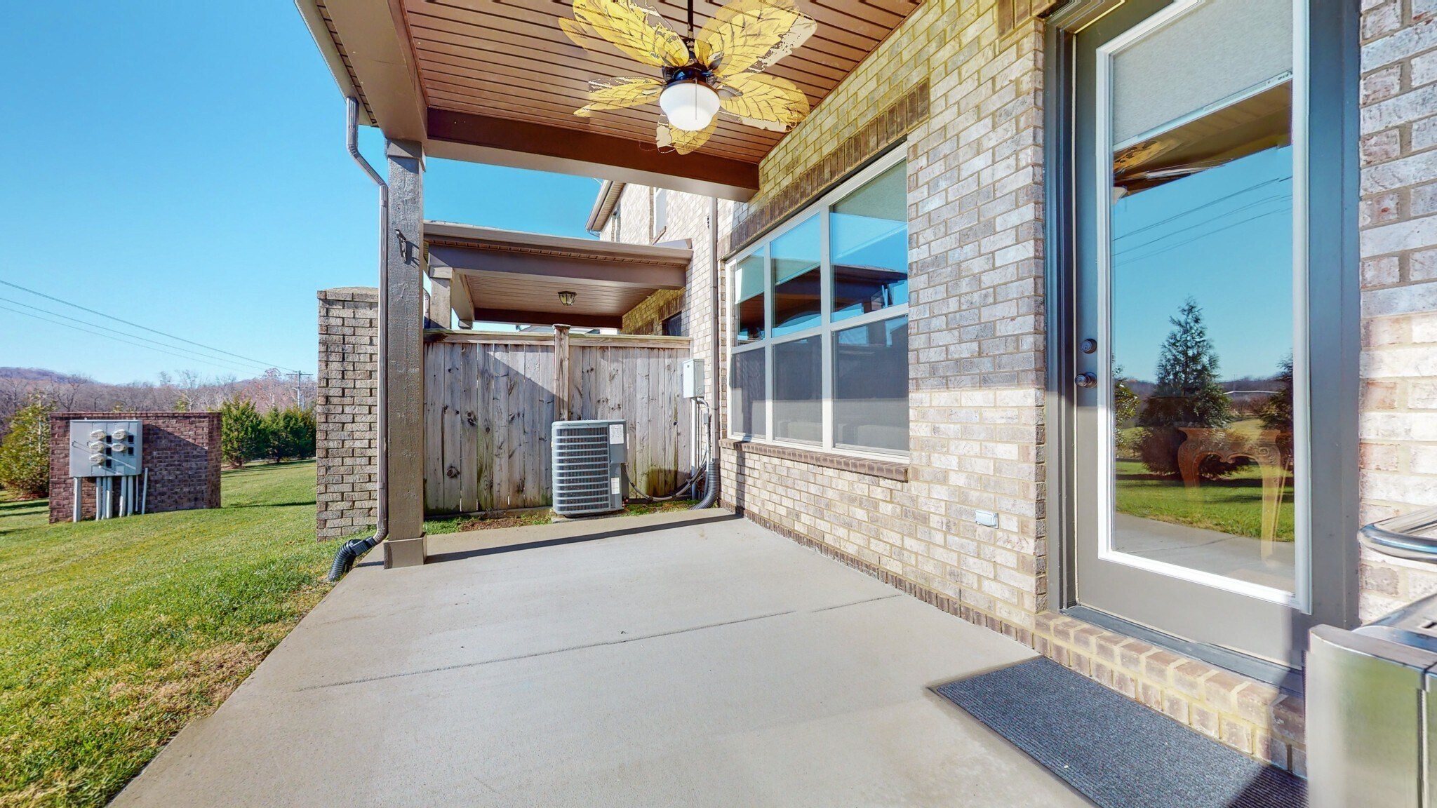 Building Photo - 2093 Newark Ln