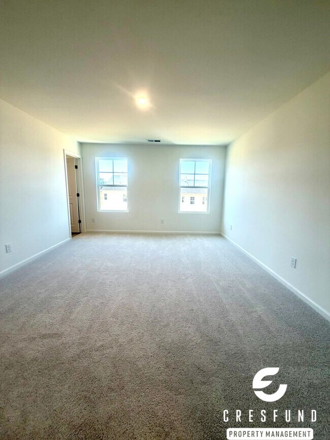 Building Photo - 473 Venetian Dr