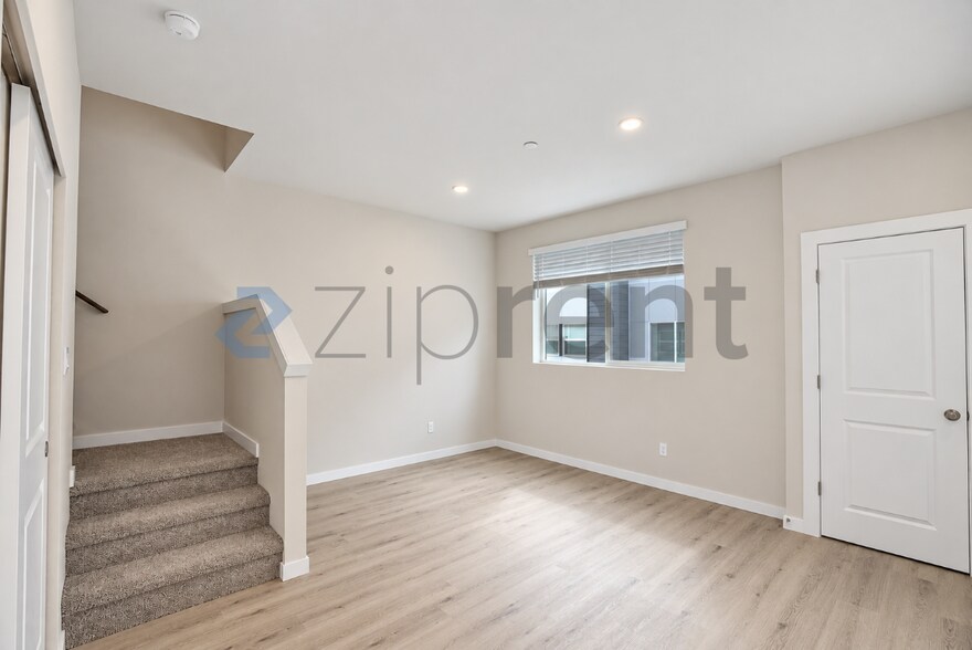Building Photo - Unit A5