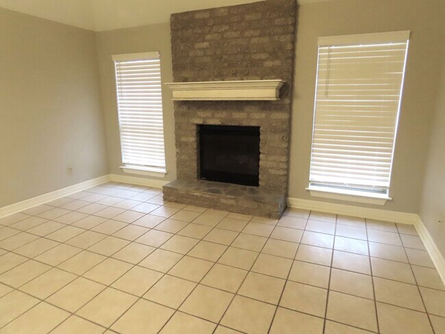Building Photo - COMING SOON! Whitehouse! Gorgeous 4 Bedroom, 2 Bath Home