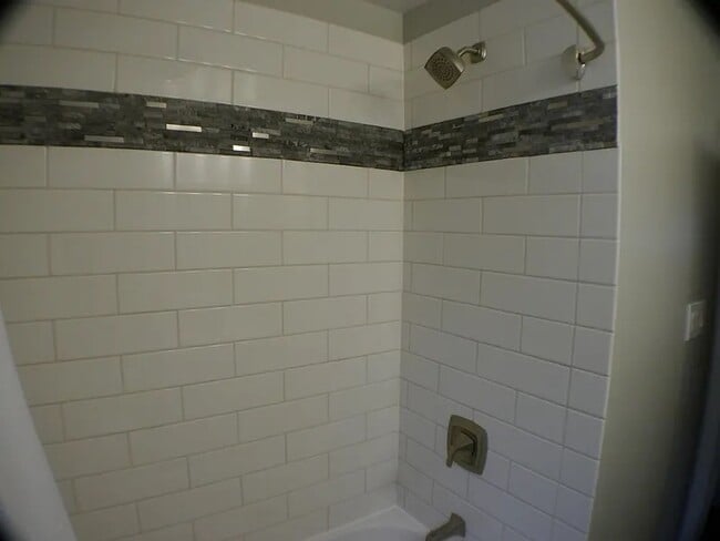 Building Photo - 2452 S 7th Ave