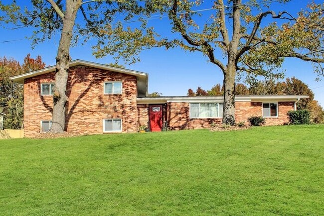 Primary Photo - Charming Corner Lot Brick Home With 3-Bedr...