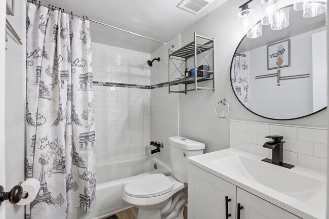 Building Photo - 742 Quince Orchard Blvd