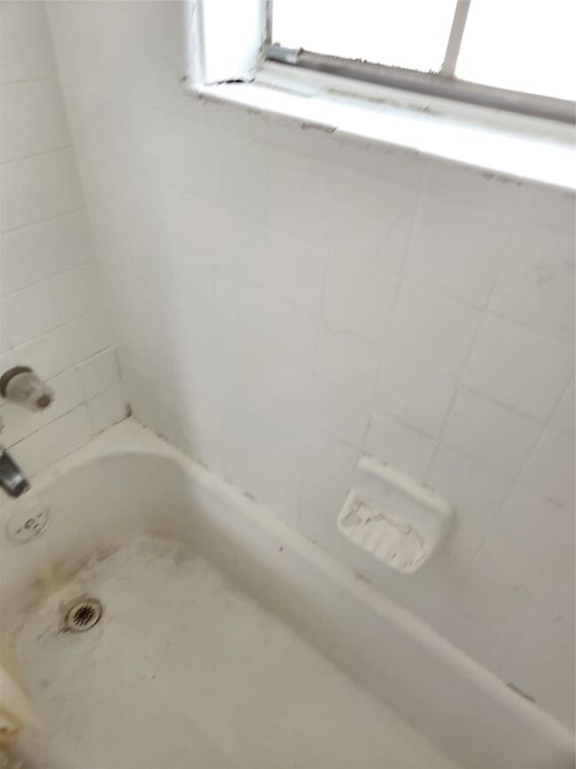 Building Photo - 7422 Amelia Rd