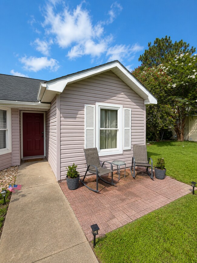 Building Photo - 109 Almond Cir