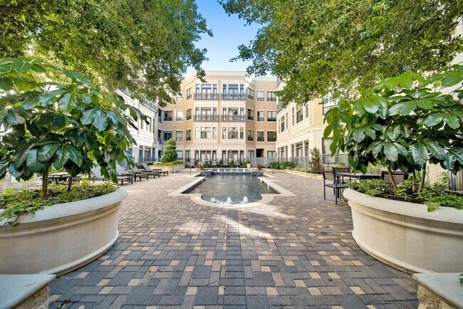 Building Photo - 1901 Post Oak Blvd