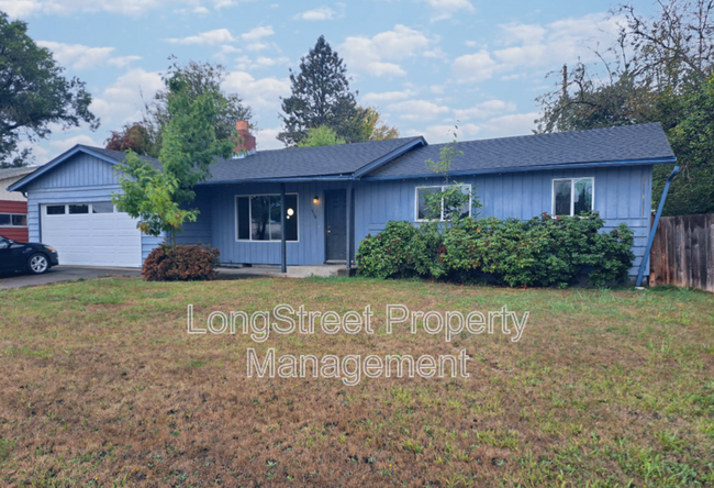 Primary Photo - 1930 NW Kings Blvd