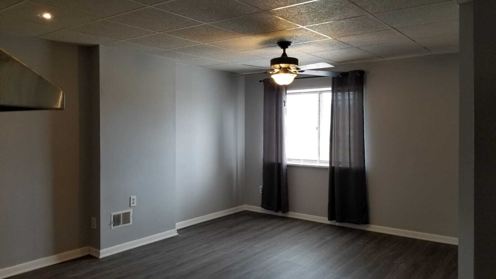 Click on picture to open full scale. Another angle of the livingroom. - 424 Waddell Ave