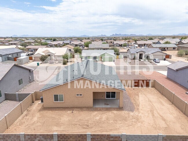 Building Photo - Beautiful Brand New Home with Block Wall