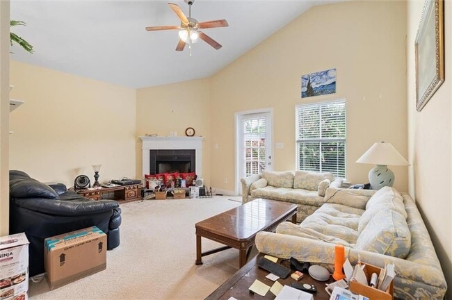 Building Photo - 2520 Bluebeard Ln