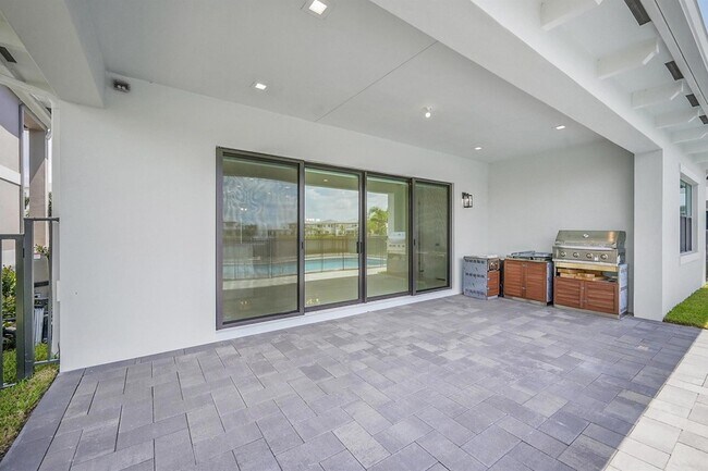 Building Photo - 13072 Feathering Wy