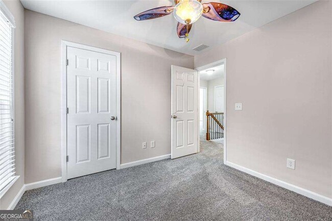 Building Photo - 268 Balaban Cir