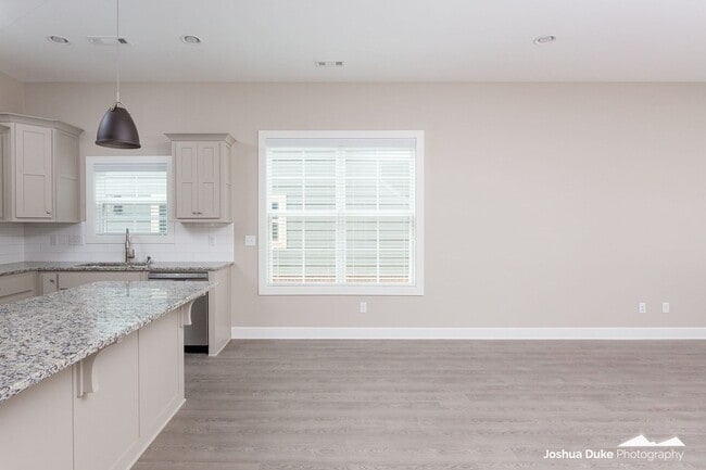 Building Photo - SHORT-TERM LEASE 4 Bedroom 4.5 Bathroom New Home!! Now offering 1st months rent paid. Avail now t...