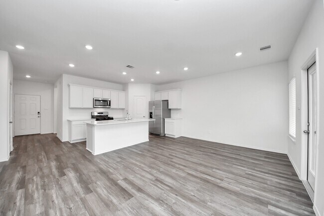 Building Photo - 6127 Ginevra Summers Dr