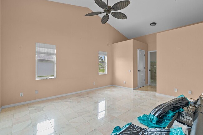 Building Photo - 1040 Bay Harbor Dr