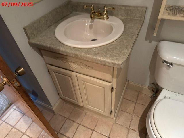 Building Photo - 2 bed 1.5 Bath Condo #203