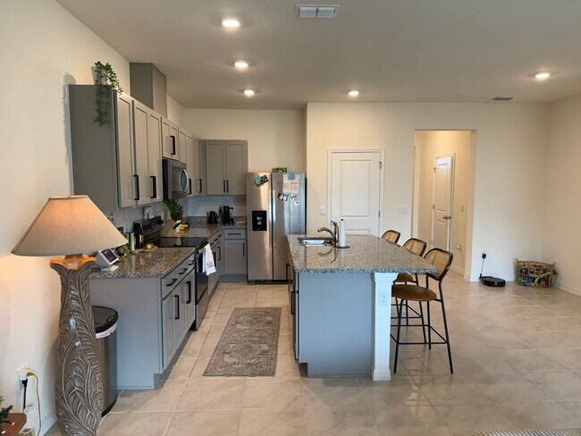 Building Photo - 641 Preston Cv Dr