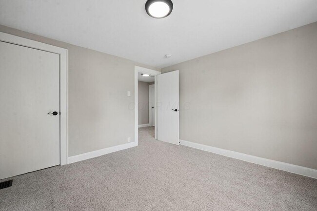 Building Photo - 529 E Morrill Ave